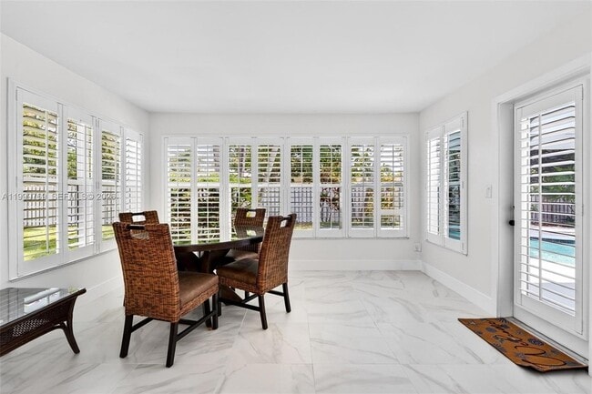 Building Photo - 4010 NE 22nd Ave