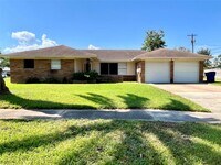 Building Photo - 2005 2nd St N