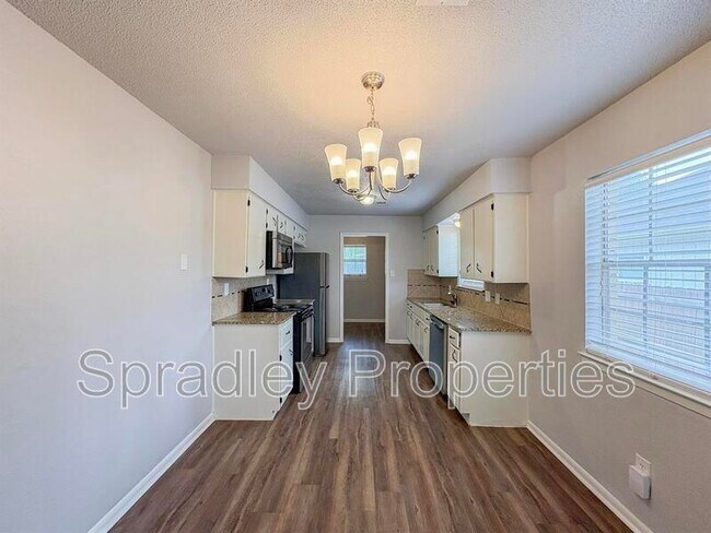 Building Photo - 1020 N Wall St