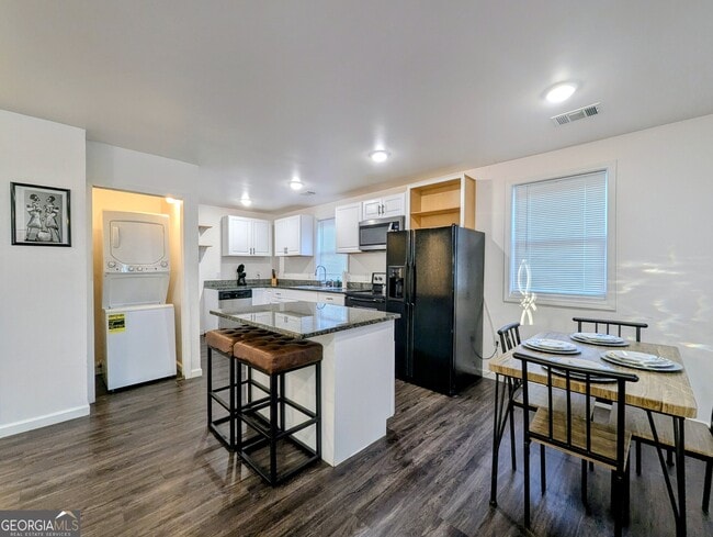 Building Photo - 2533 Godfrey Dr NW