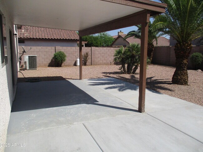 Building Photo - 10359 W Dana Ln