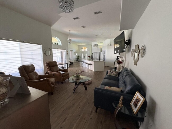Building Photo - Spacious 4-Bedroom Oasis with 3 Full Baths in the Beautiful Community of Indian Lakes in St. Clou...