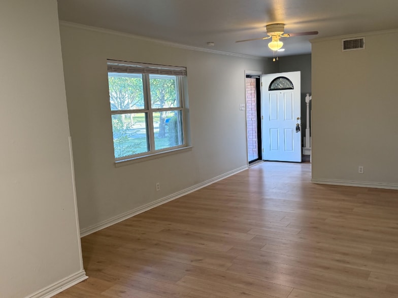 Building Photo - 5228 Rutland Ave