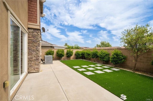 Building Photo - 13243 Stanton Dr