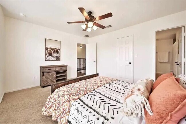 Building Photo - 8133 Tranquil Lake Way