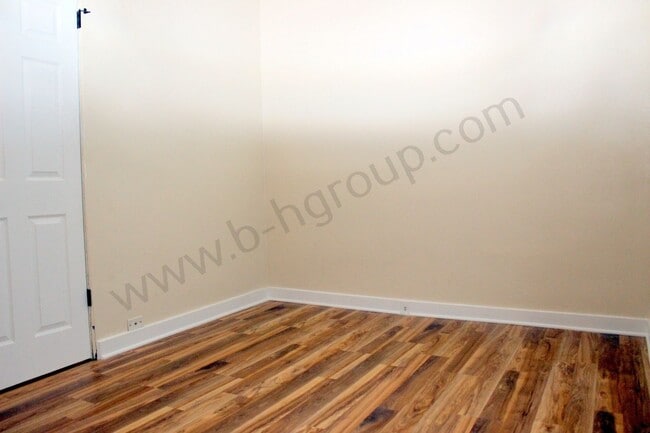 Building Photo - 4828 16th Ave