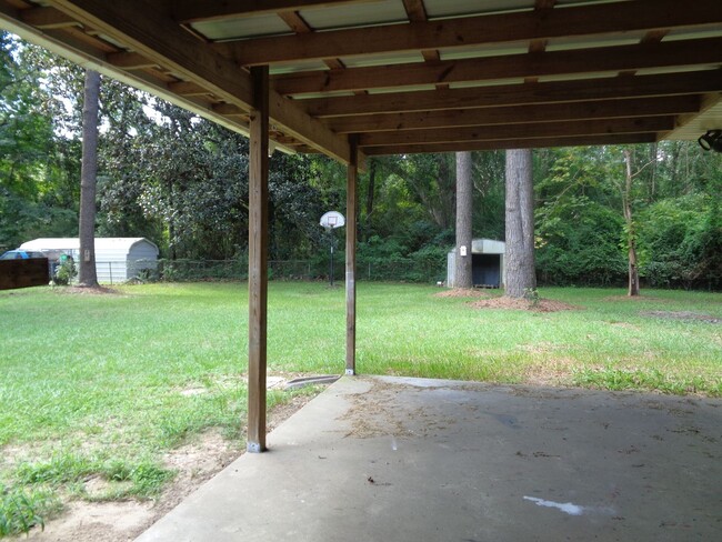 Building Photo - 4 Bedroom/2.5 Bath home in Daleville!