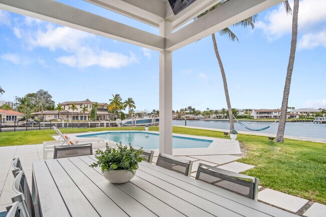 Building Photo - 35 Castle Harbor Isle Dr