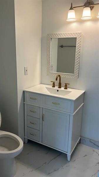 Building Photo - 6796 Palmetto Cir S