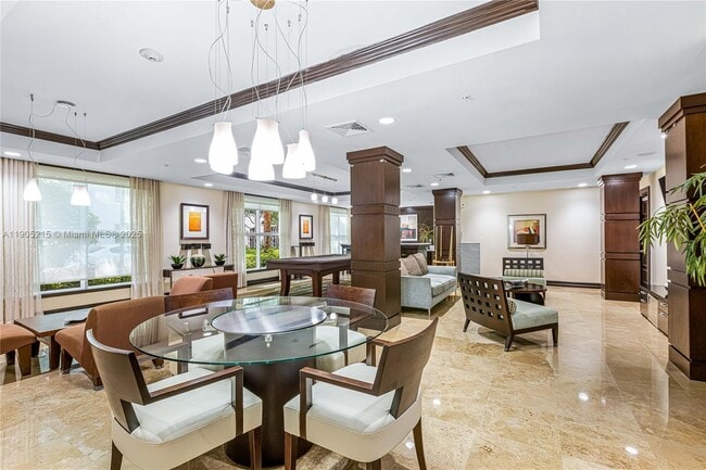 Building Photo - 2421 NE 65th St