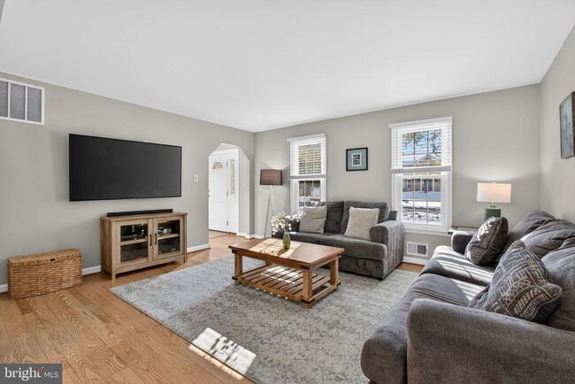 Building Photo - 11922 Holly Spring Dr