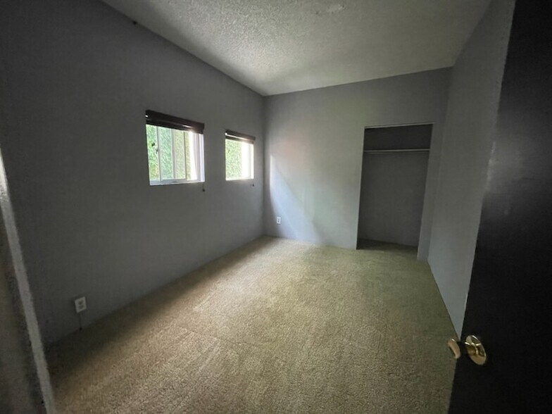 Building Photo - 78 N Sherman St