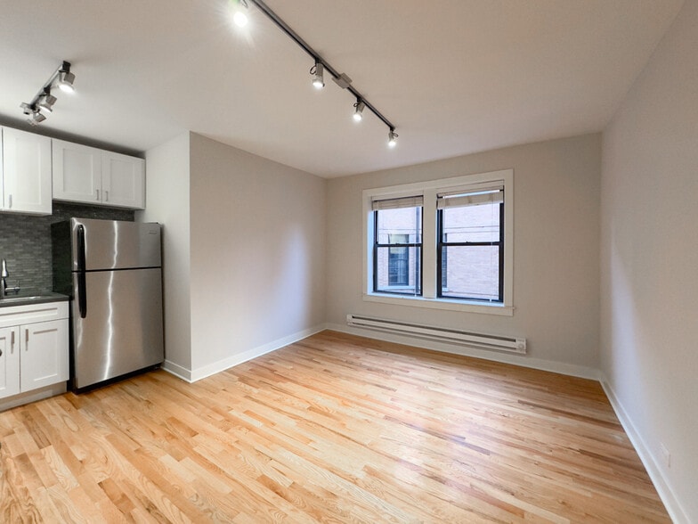 Building Photo - 2424 N Kedzie Blvd