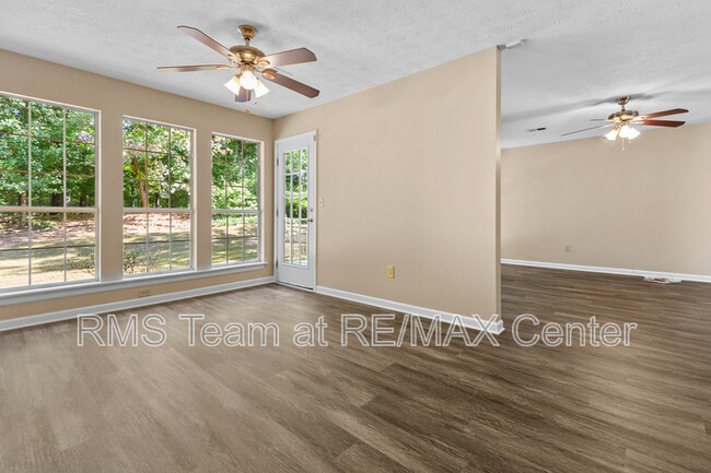 Building Photo - 3525 Park Bluff Ln NW