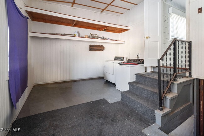 Building Photo - 232 Main St