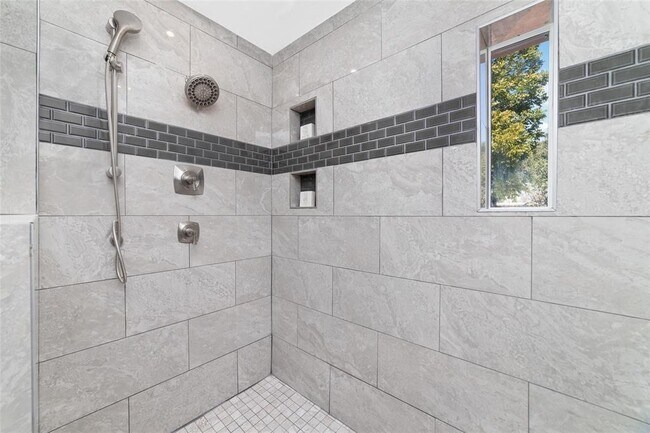 Building Photo - 22122 Woodrose Dr