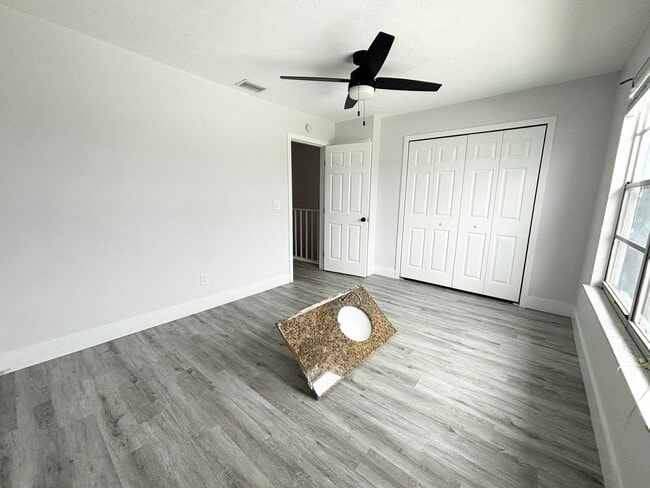 Building Photo - Stunningly Remodeled 2-Bed, 1.5-bath, with...