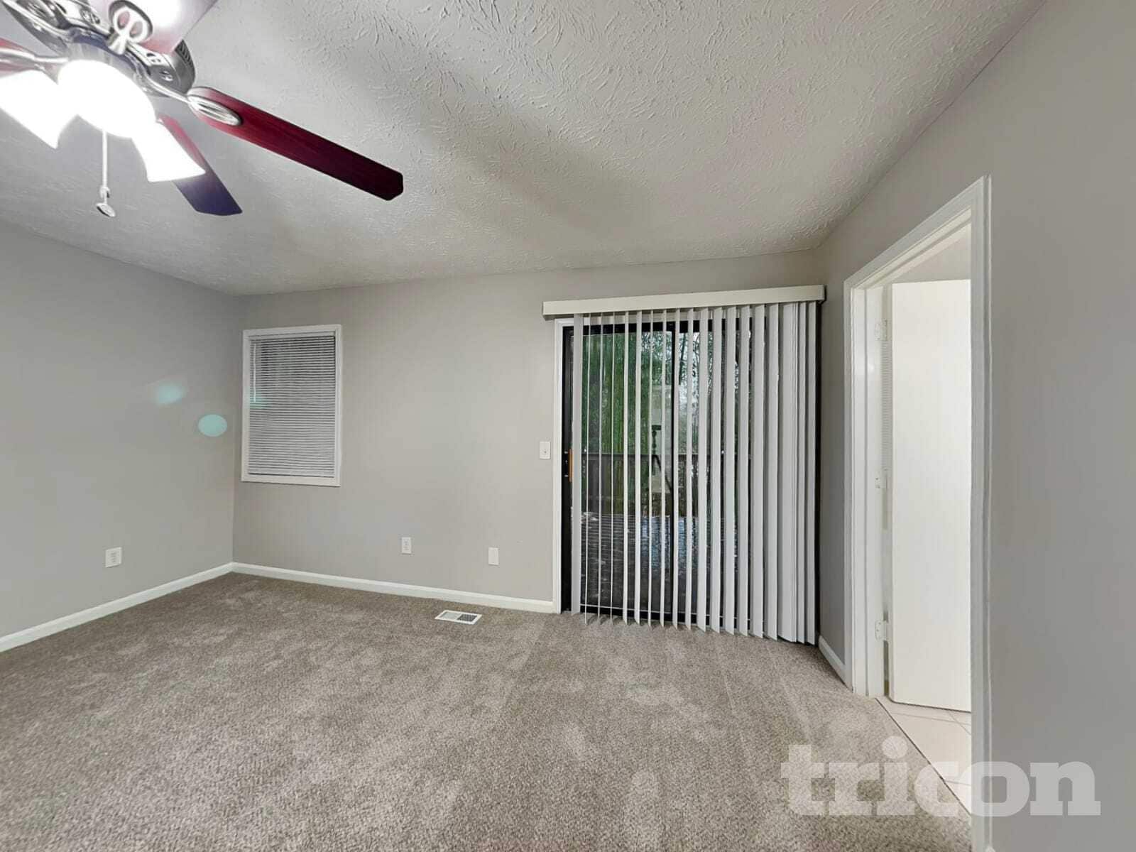 Building Photo - 303 Lowe Ct NW