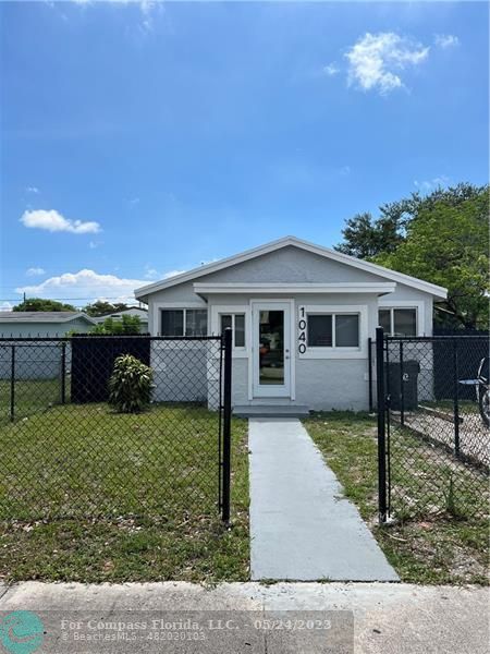 Primary Photo - 1040 NW 2nd Ave