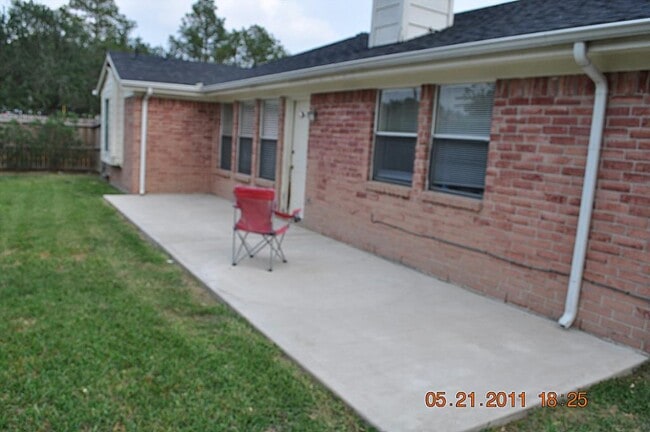 Building Photo - 22310 Rangeview Dr