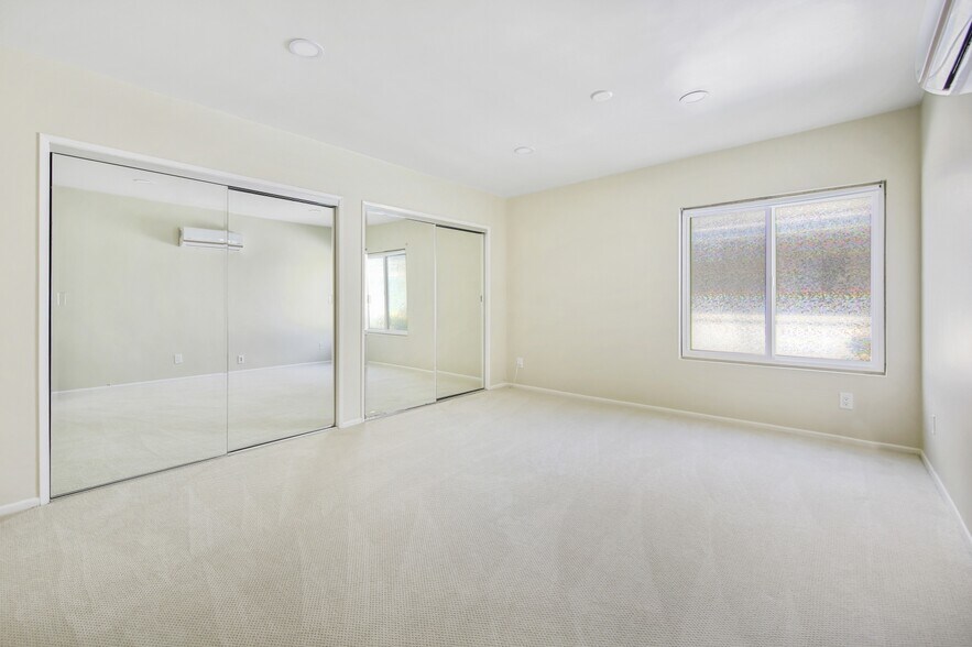 Building Photo - 1020 19th St