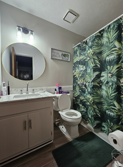 Building Photo - 2501 Washington St