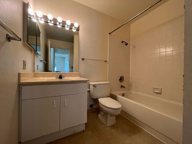 Building Photo - Gardens at Launani (Mililani Tech Park) - A/C, ground floor, 2 bed, 2 bath, 2 parking