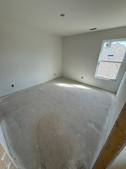 Building Photo - 5659 Ralph Dobbs Way