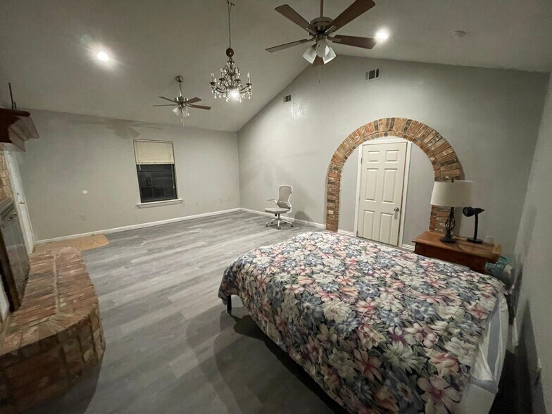 Building Photo - 3817 Titan Trl