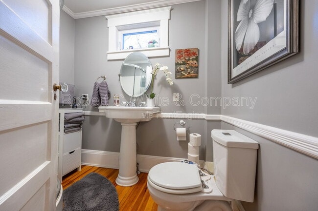 Building Photo - 139 Grove St