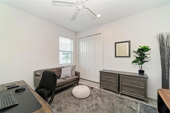 Building Photo - 1047 Waterline Ct