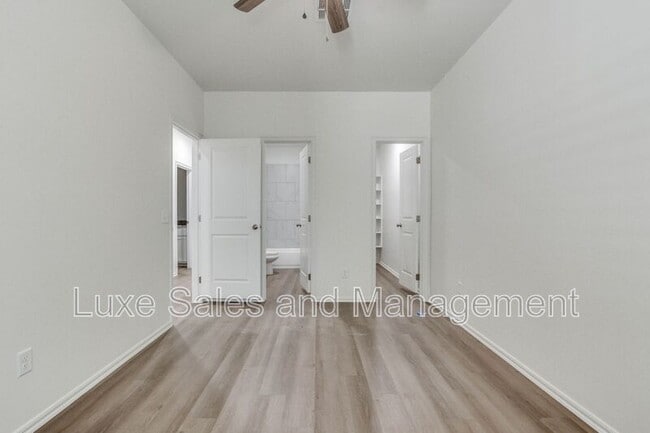 Building Photo - 11613 Mackenzie Wy