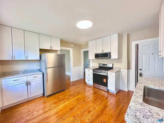 Building Photo - 38 Spring St