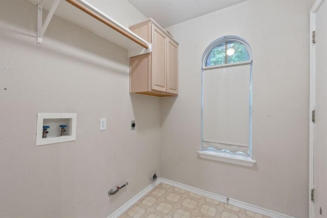 Building Photo - 1431 Spiderlily View