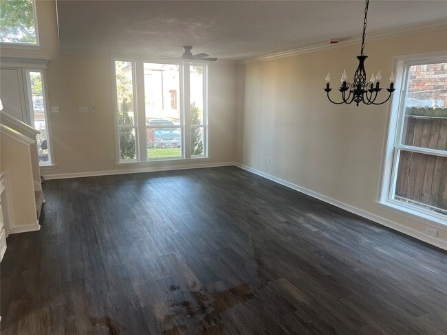 Building Photo - 8023 Carmel Cir