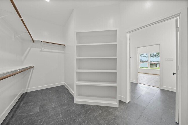 Building Photo - 32826 Rogers Rd