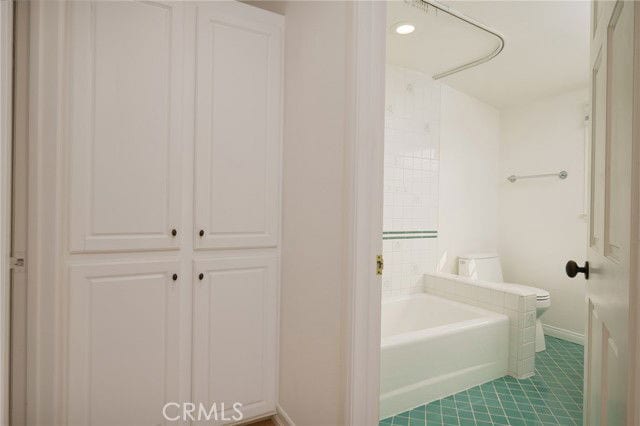 Building Photo - 703 Orchid Ave