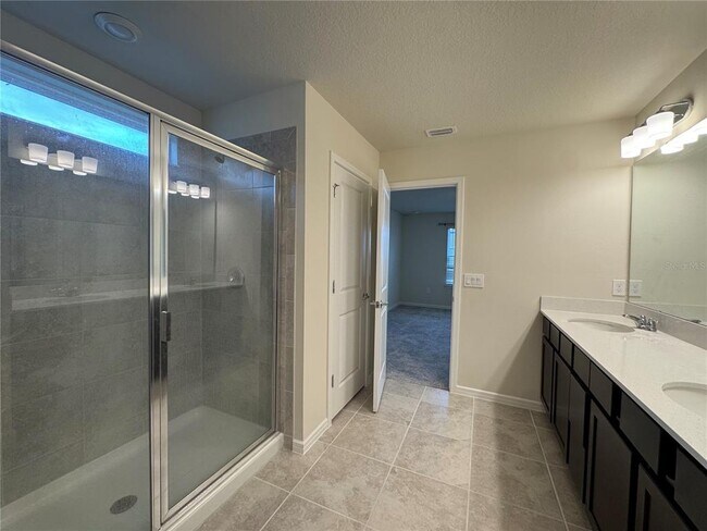 Building Photo - 2102 Charming Ave