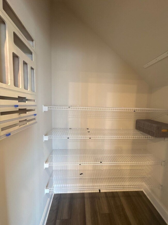 Building Photo - 3 Bedroom, 2.5 Bath and 2 Car Garage in Lebanon! $500 OFF FIRST FULL MONTH’S RENT!!