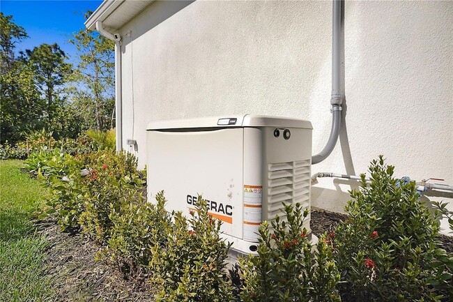 Building Photo - 545 Ranch Oak Cir