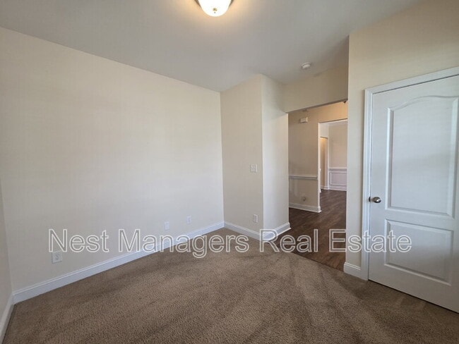 Building Photo - 173 Weston Woods St