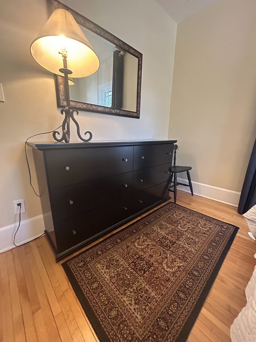 Building Photo - 2508 33rd Ave S