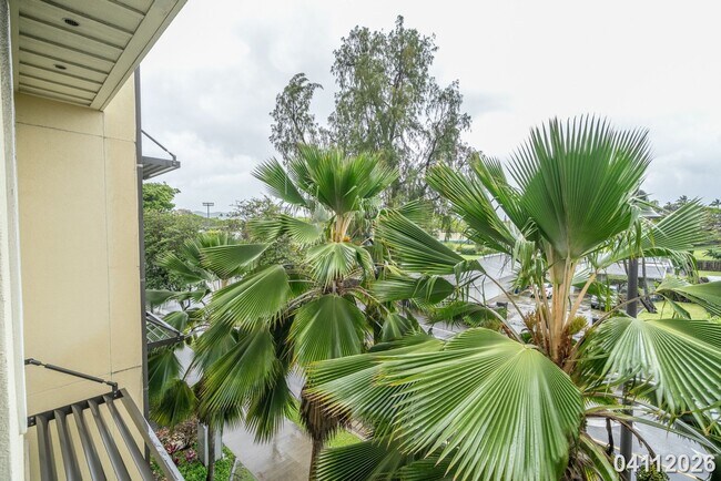 Building Photo - Ka Malanai @Kailua 3-bedroom 2-bath End Unit