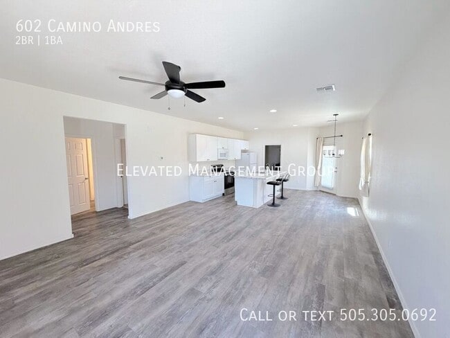 Building Photo - 602 Cam Andres