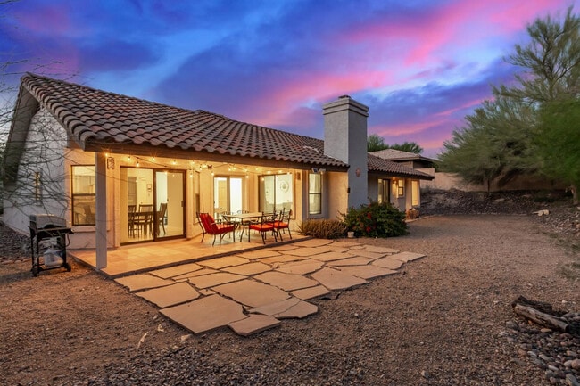 Building Photo - 15647 E Richwood Ave