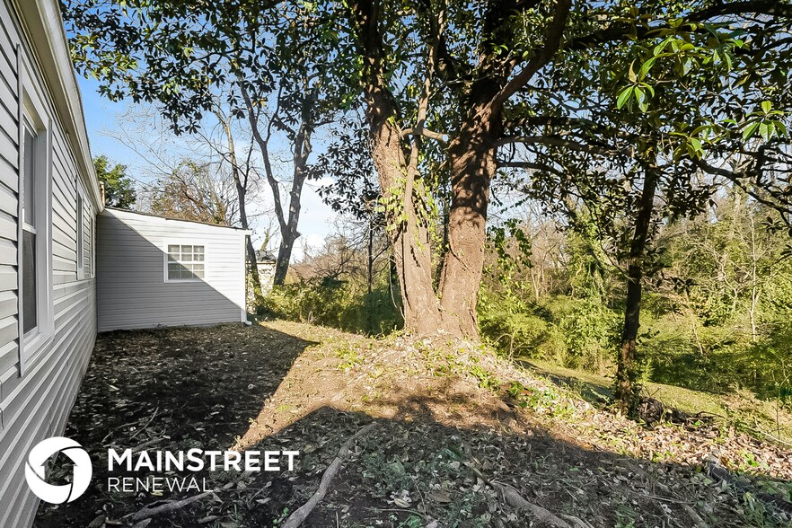 Building Photo - 2714 Hartford Dr