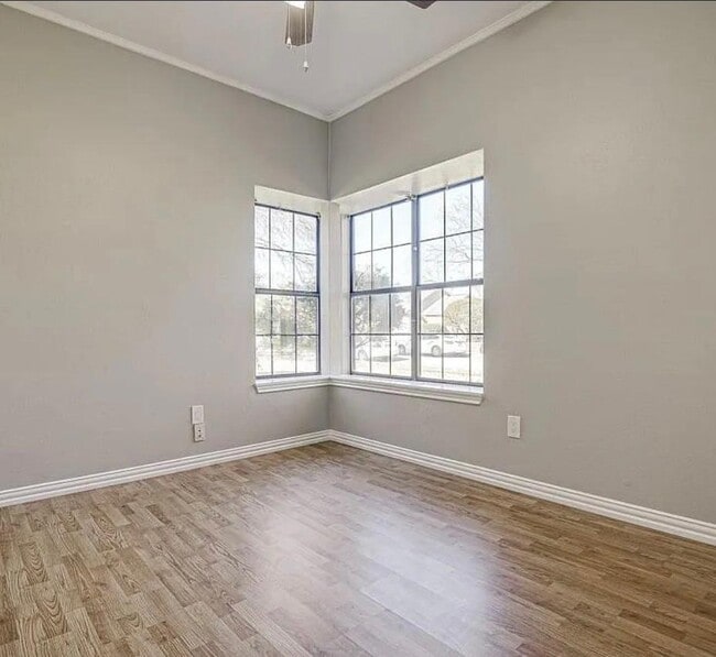 Building Photo - 2800 Rice Dr