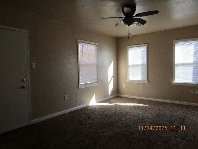 Building Photo - Fields and Dunning Home! Small Pet Negotia...