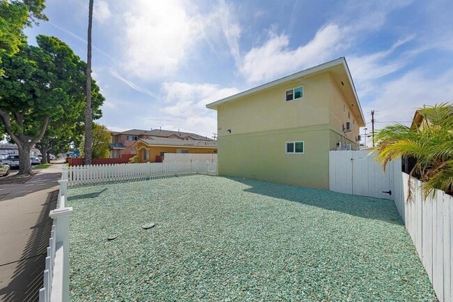 Building Photo - 122 Jefferson Ave