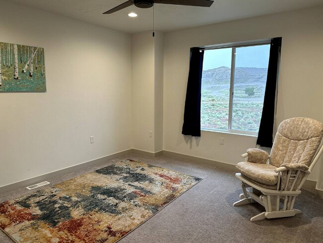 Building Photo - Modern 3-Story House with Rooftop Access-option to rent mother in law apartment separately